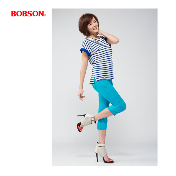 【BOBSON】女款刺繡鑽飾七分褲(藍212-50)