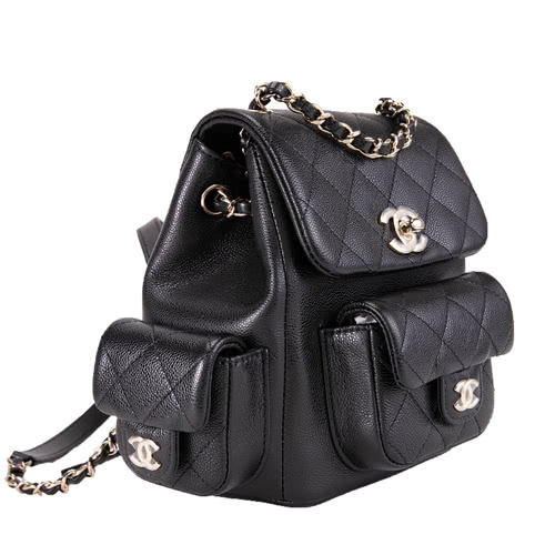 CHANEL 香奈兒 經典菱格牛皮口袋小型後背包(黑色)品牌 CHANEL 香奈兒 經典菱格牛皮口袋小型後背包(黑色)品牌