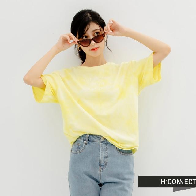 【H:CONNECT】韓國品牌 女裝 -英文字樣圖印寬版渲染T恤(淺黃色)