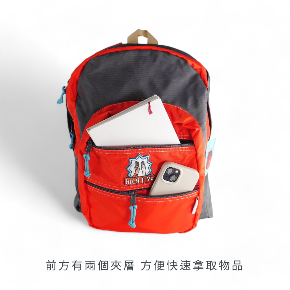前方有兩個夾層 方便快速拿取物品 
