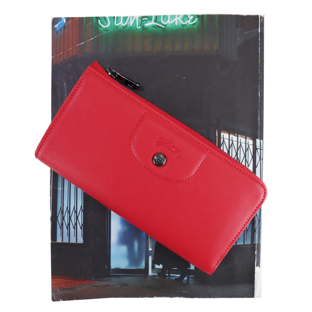 longchamp travel wallet