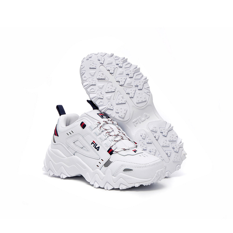 FILA》OAKMONT TR 中性慢跑鞋-白色(4-J035W-125) 推薦@ 男女流行服飾