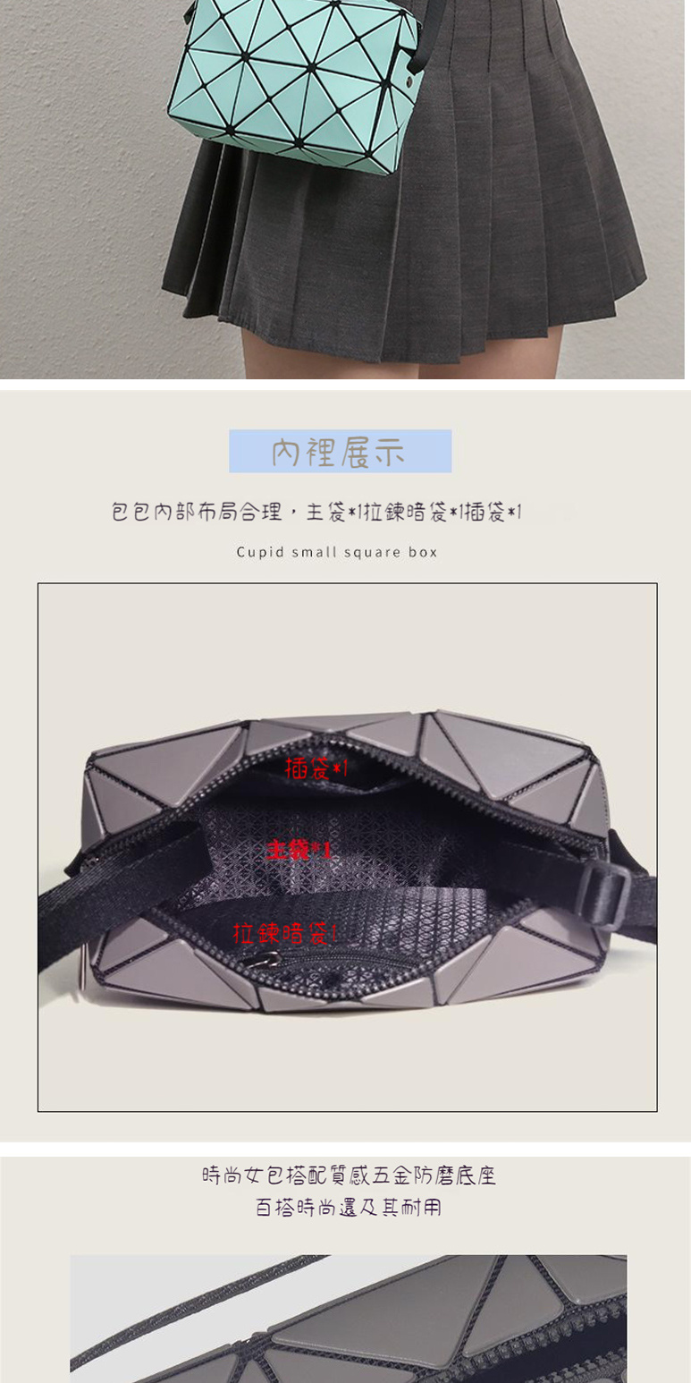 內裡展示 包包内部布局合理,主袋I拉鍊暗袋1插袋1 時尚女包搭配質感五金防磨底座 百搭時尚還及其耐用