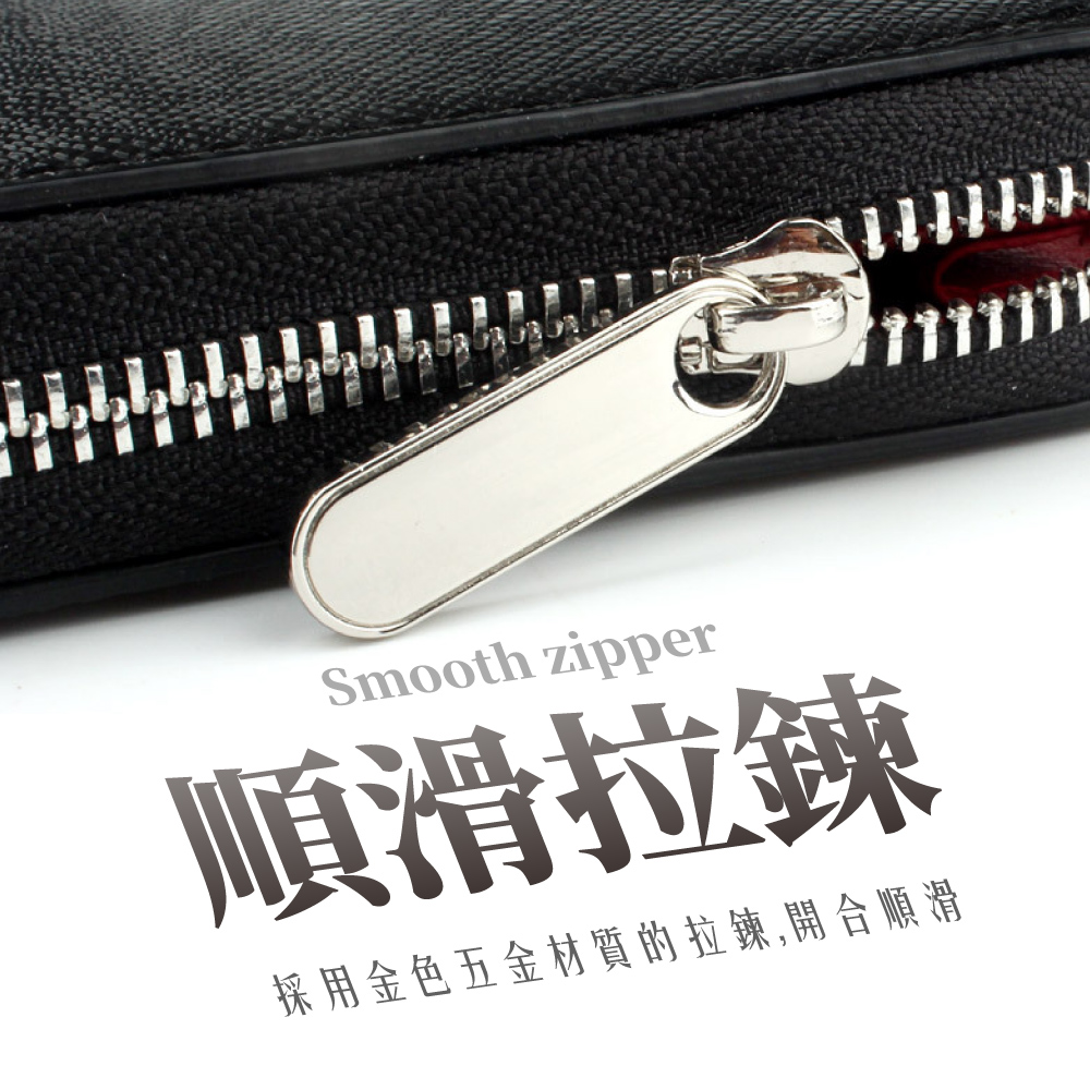 順滑拉鍊 採用金色五金材質的拉鍊,開合順滑 