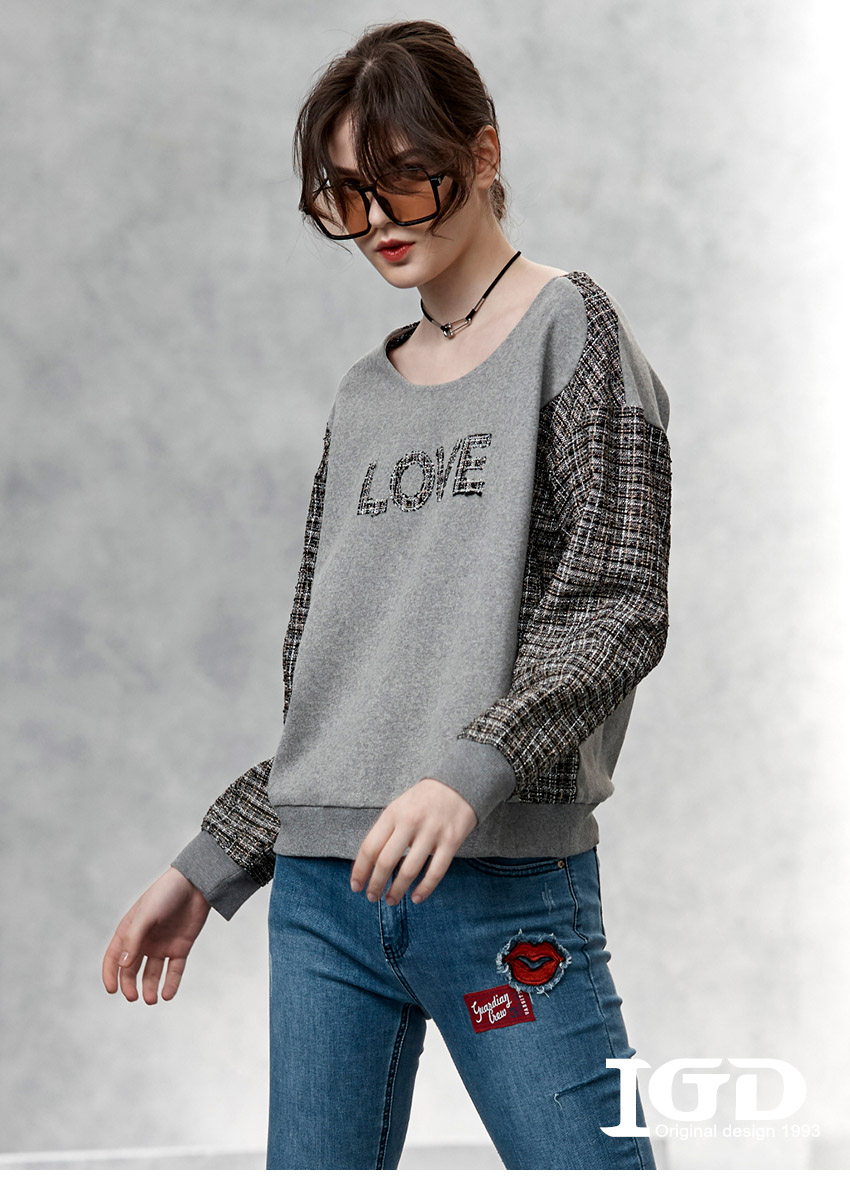 IGD 英格麗 網路獨賣款-LOVE粗呢格紋拼接造型T/大學