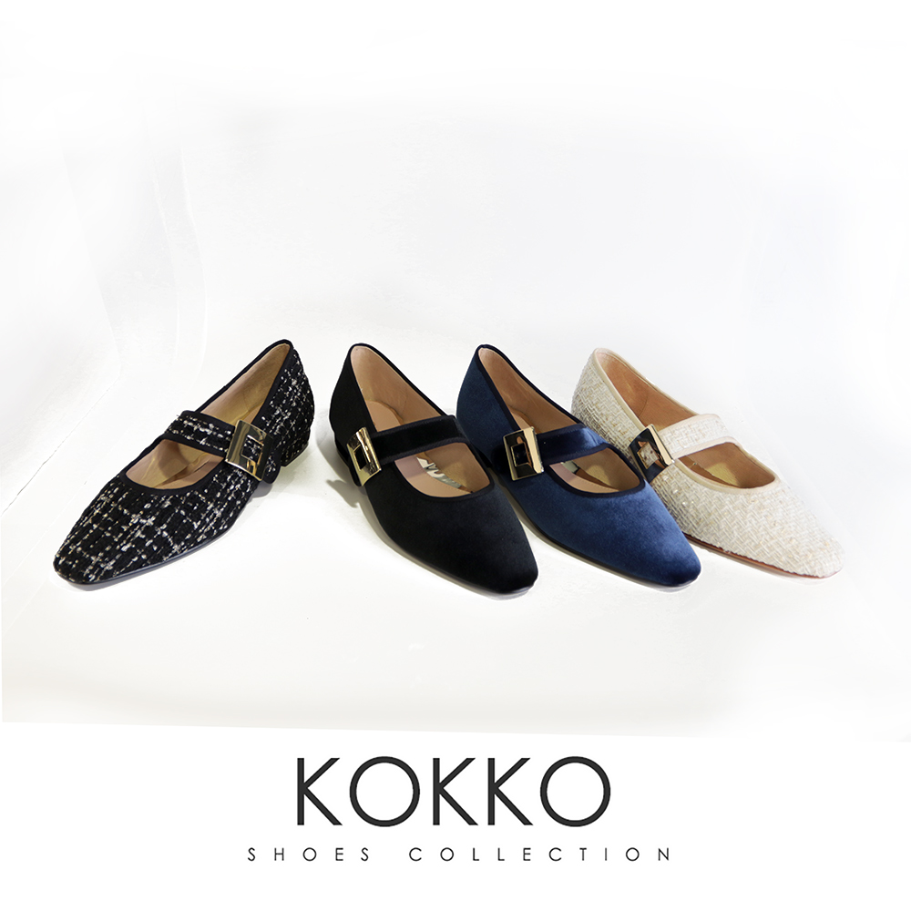 KOKKO 集團 復古典雅金飾尖頭絨布低跟瑪莉珍鞋(寶藍色)