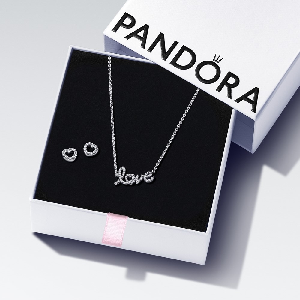 Pandora 官方直營 璀璨手寫「love」項鏈耳環套組品