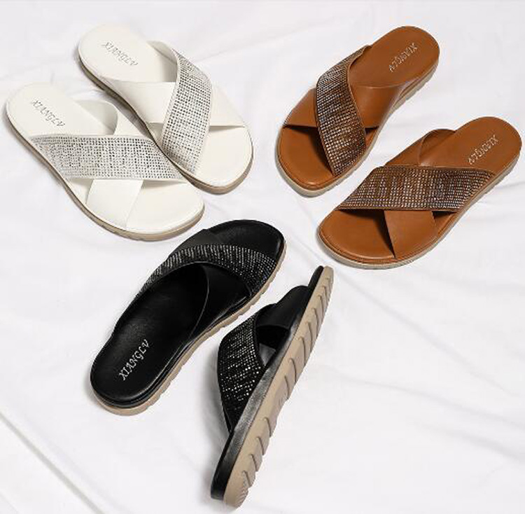 Taroko 復古低調閃亮水鑽交叉平底大尺碼涼鞋(3色可選)