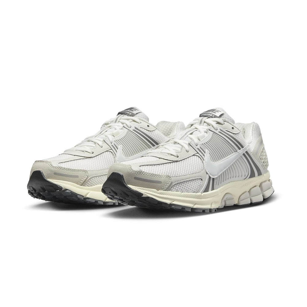 NIKE 耐吉 NIKE Zoom Vomero 5 Pla