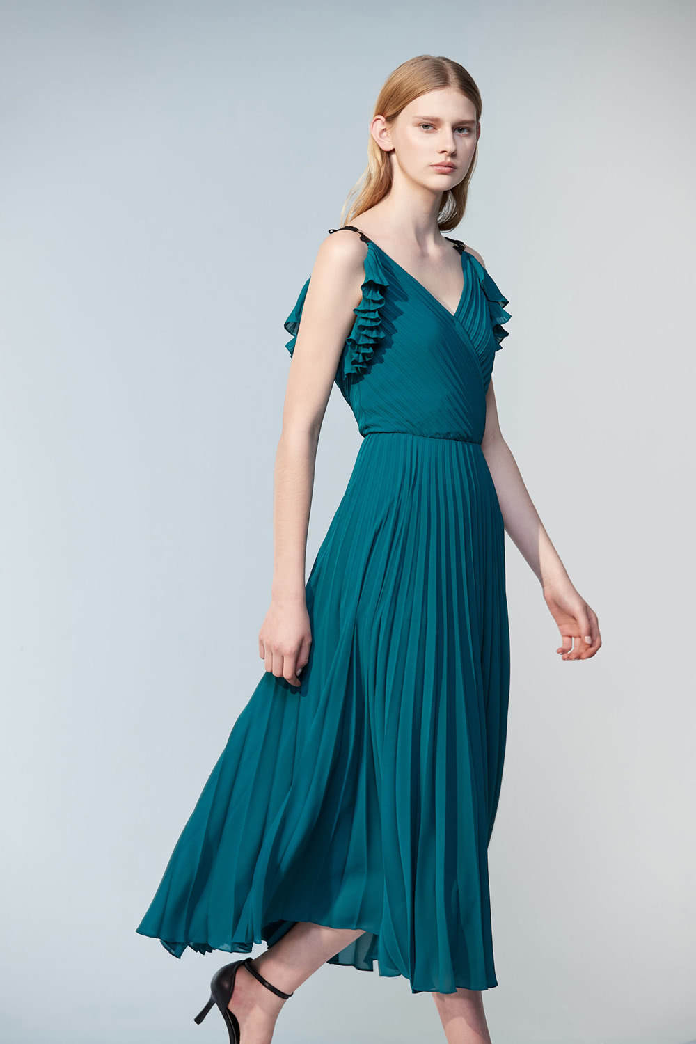 iROO 藍綠色雪紡壓褶洋裝品牌優惠
