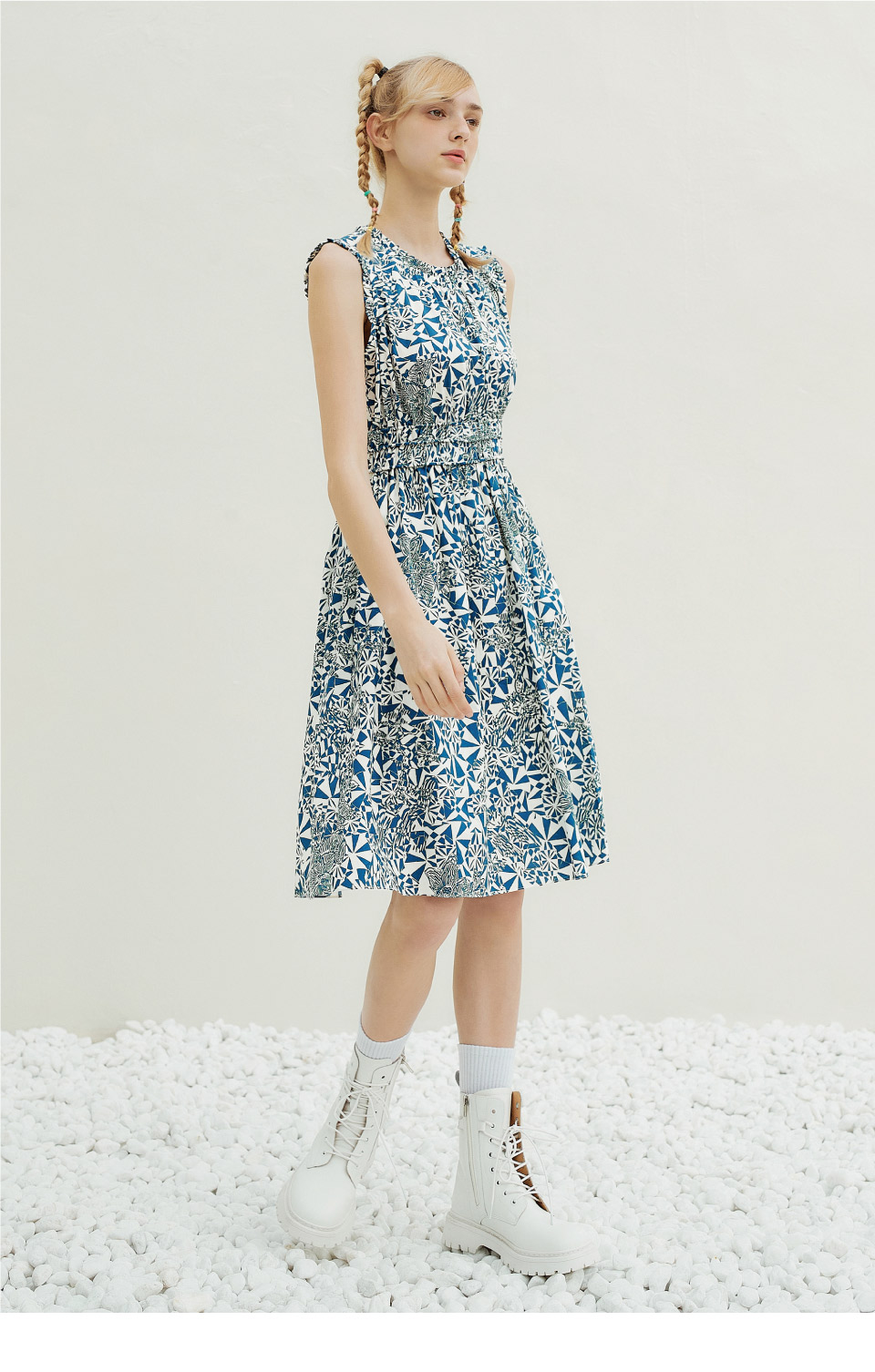OUWEY 歐薇 純棉荷葉邊印花洋裝(藍色；XS-M；324
