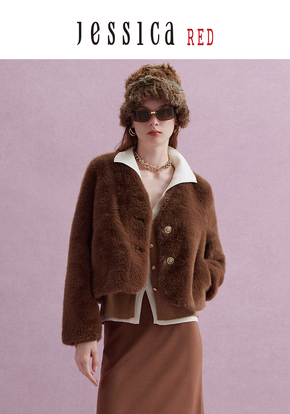 Jessica Red 高雅百搭素色V領仿皮草短版外套（咖）