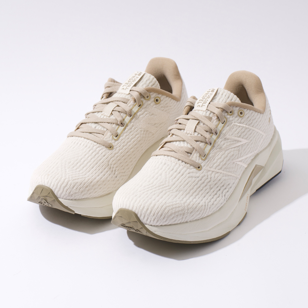 NEW BALANCE Fuelcell Propel V5