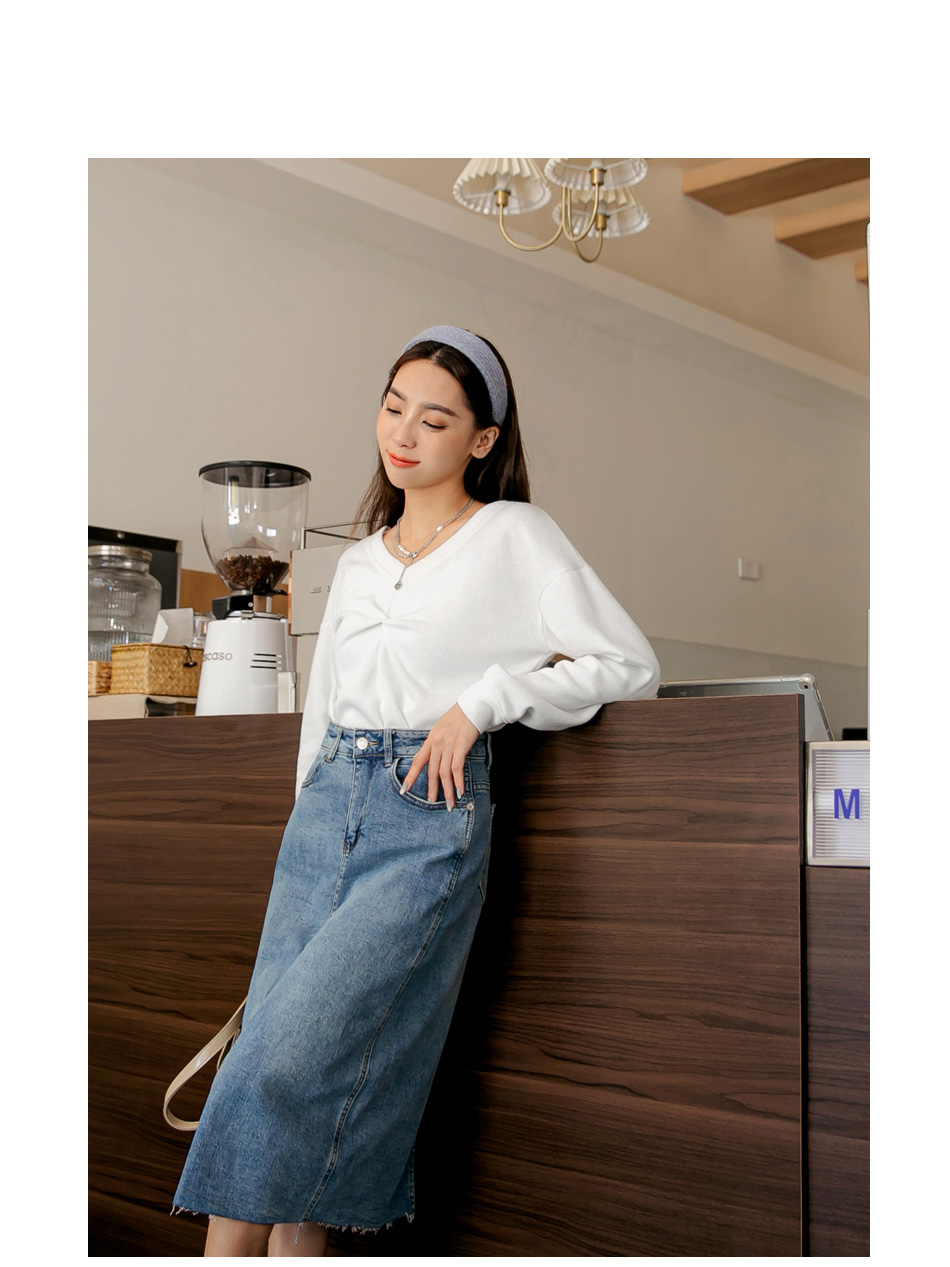 OB 嚴選 純色保暖磨毛短版扭結長袖上衣 《AB16574》