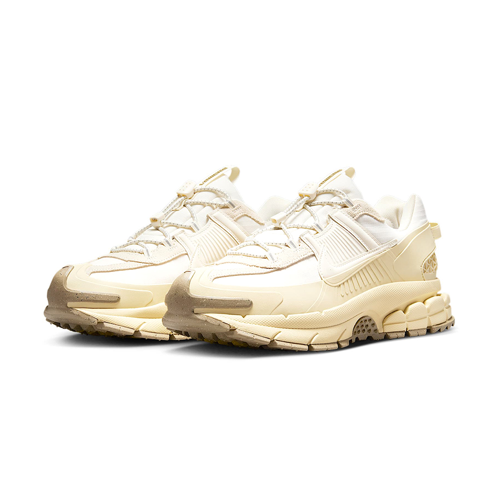 NIKE 耐吉 Zoom Vomero Roam 男鞋 象牙