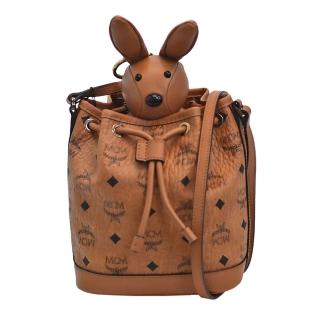 【MCM】經典Visetos品牌LOGO皮革印花可愛小兔束口斜背包(棕色MYZ8AXL45-CO001)
