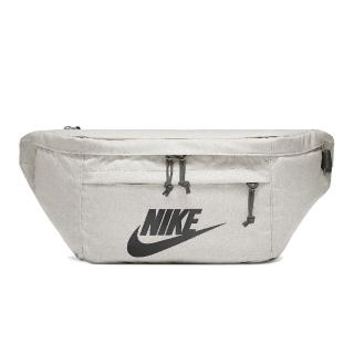 【NIKE 耐吉】腰包 Tech Hip Pack 王一博 男女款 斜背包 大容量 穿搭 背帶可調 外出 米 黑(BA5751-072)