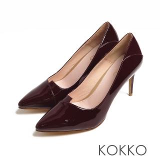 【KOKKO 集團】經典尖頭素面不對稱剪裁極細高跟鞋(牛漆皮紅)