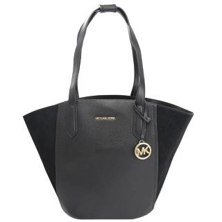 【Michael Kors】簡約圓標LOGO吊飾絨面皮革拼接肩背托特包(黑 大款)