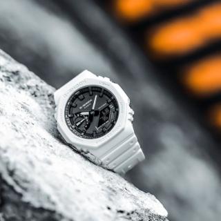 【CASIO 卡西歐】G-SHOCK 簡約白 八角形錶殼(GA-2100-7A)