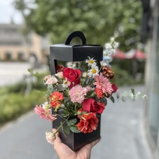 【Flower Plus】-雙北限定- 紅袖添香  直立式鮮花禮盒(鮮花)