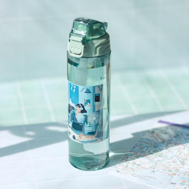 【Maru 丸山製研】買1送1-_美國Tritan吸管直飲兩用水瓶750ml(吸管杯/吸管水壺/運動水壺/運動水瓶)