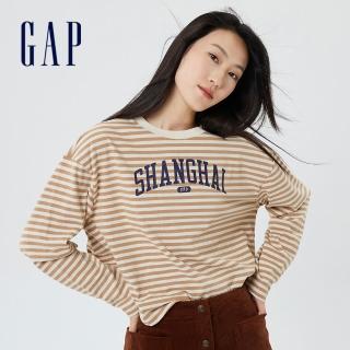 【GAP】女裝 厚磅密織 水洗棉系列 Logo長袖T恤(445769-卡其條紋)