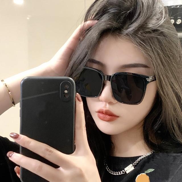 【Seoul Show 首爾秀】轉角遇見愛方框明星款防曬遮陽時尚太陽眼鏡抗UV400墨鏡 B334