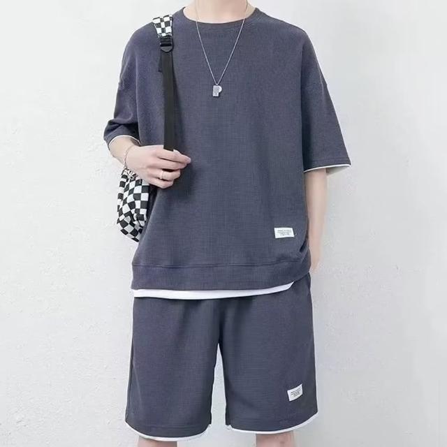 【D.studio】韓版寬鬆休閒運動套裝 短袖上衣+五分短褲(運動短褲短褲男男裝褲子男運動褲短袖t恤衣服 S262)