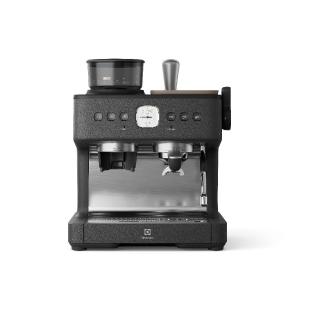 咖啡機 【Electrolux 伊萊克斯】極致美味700半自動義式咖啡機(E7EC1-610P)