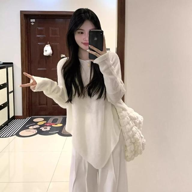 【D.studio】韓版溫柔蝙蝠袖不規則針織上衣(毛衣 長袖上衣 女裝 衣服 長袖t恤 發熱衣 保暖上衣 冬裝 W517)