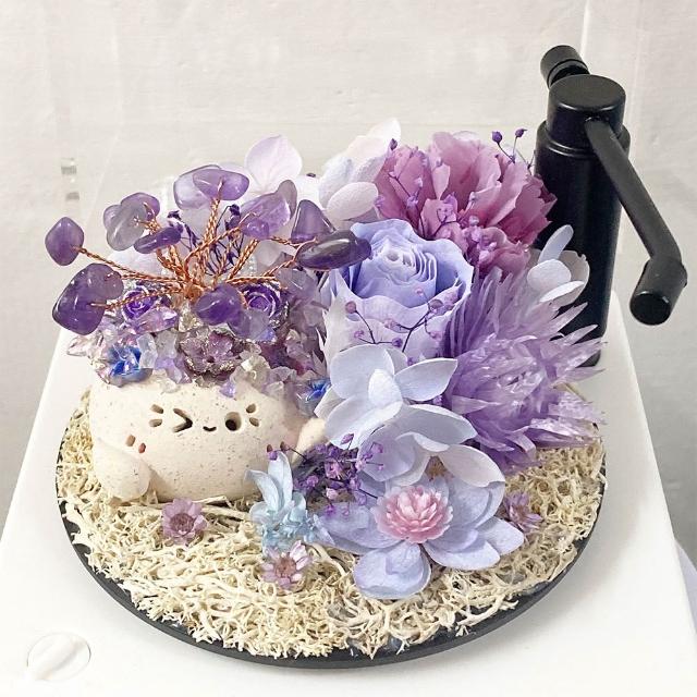 【OSTARA FLORIST 奧斯塔拉花藝】復古轉盤留聲機水晶樹豆丁花禮(水晶樹、永生花、花禮)