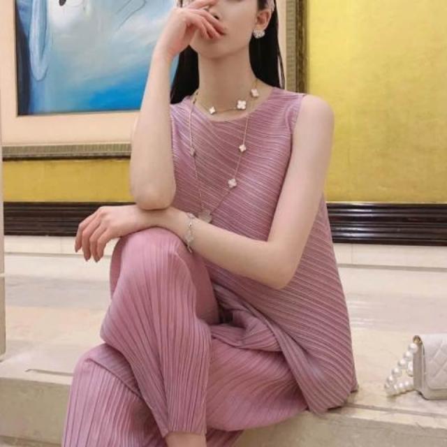 【巴黎精品】現貨限搶 三宅風皺褶衣服褶皺上衣摺衣彈力大尺碼(高領無袖寬鬆女T恤3款b1a36)