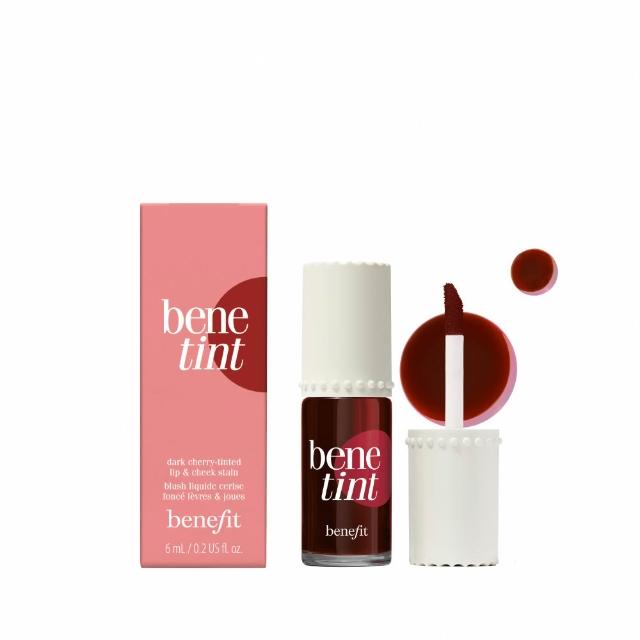 【benefit 貝玲妃】聯名組(染唇液4選1+手機掛繩+定妝噴霧+毛孔隱形露+眉筆體驗版)momo x KINGJUN美妝聯名袋