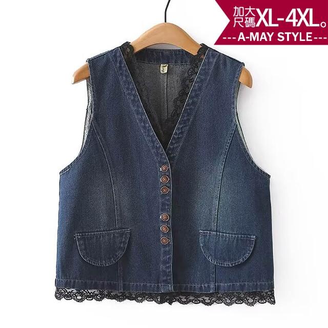 【Amay Style 艾美時尚】夏新品 中大尺碼女裝 丹寧 馬甲 復古甜美設計蕾絲拼接牛仔背心。XL-4XL(深藍.預購)