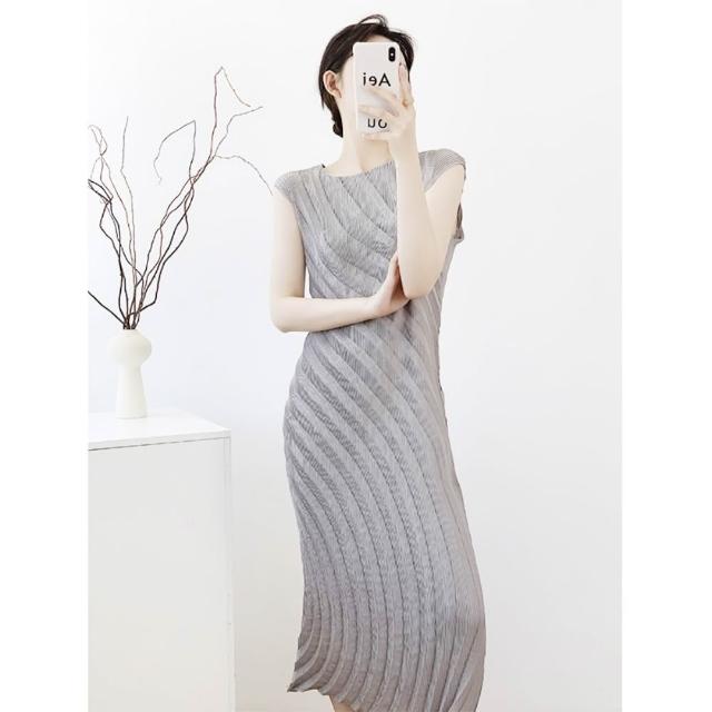 【巴黎精品】現貨+預購 三宅風皺褶衣服連身裙褶皺上衣洋裝名媛大尺碼女裝(無袖長裙女裙子5款b1a76 C)