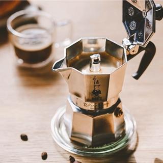 【Bialetti 比亞樂堤】經典摩卡壺MOKA-3杯份(義式濃縮/免插電咖啡機)